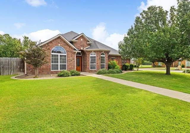 2nd image of 100 Davis Ct, Thorndale, TX 76577 | MLS# 9825144