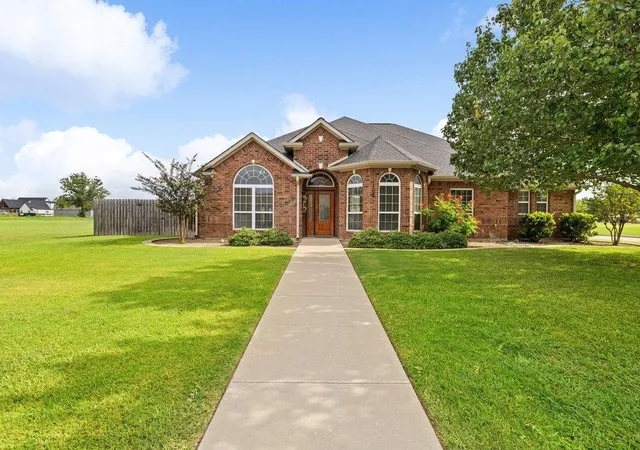 3rd image of 100 Davis Ct, Thorndale, TX 76577 | MLS# 9825144