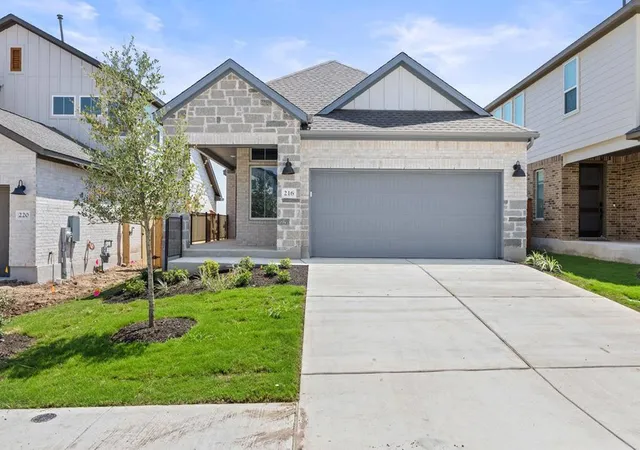 Photo 2 of Single family home for sale at 216 High Valley Dr, Liberty Hill, TX 78642 | MLS# 7265458 | Listing updated on 2026-08-23