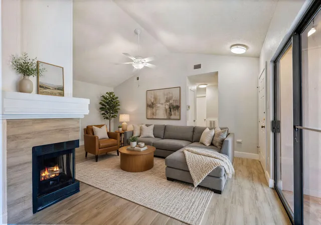 Listing Photo 4 - Condo for sale in building located at 12310 Furrow Cv, Austin, TX 78753 - Unit #A
