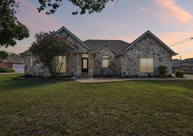 Photo 2 of Single family home for sale at 100 Grove Ln, Buda, TX 78610 | MLS# 3407830 | Listing updated on 2026-10-07