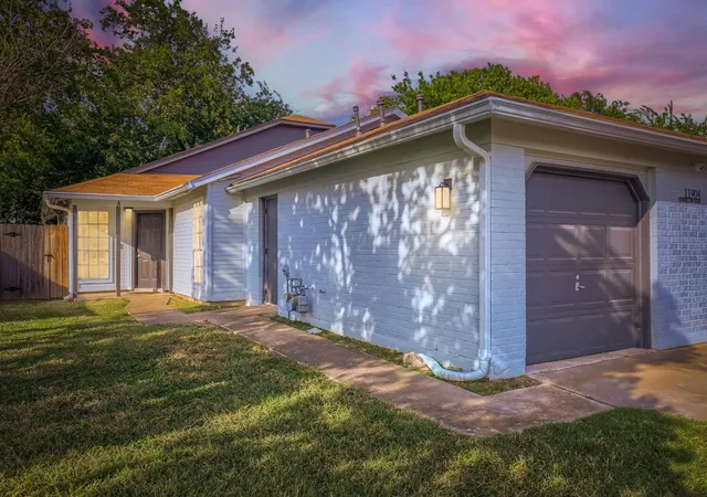 1st image of 11904 Sunhillow Bnd, Austin, TX 78758 | MLS# 3101006