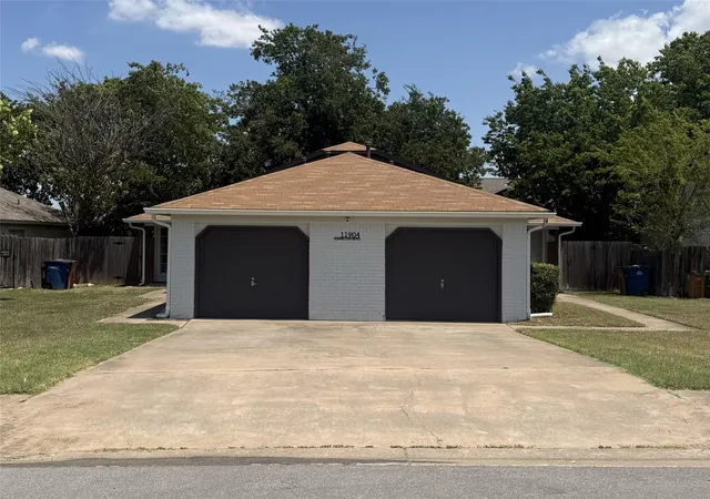 Photo 1 of Multi family home for sale at 11904 Sunhillow Bnd, Austin, TX 78758 | MLS# 3101006 | Listing updated on 2026-10-27