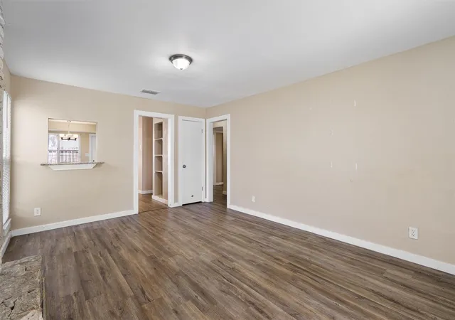 Photo 3 of House for sale at 900 Fieldwood Dr, Austin, TX 78758 | MLS# 3020561 | Listing updated on 2026-09-04