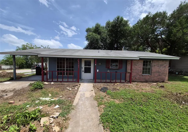 Photo 3 of Single family home for sale at 5701 Glen Meadow Dr, Austin, TX 78745 | MLS# 1834357 | Listing updated on 2026-09-02