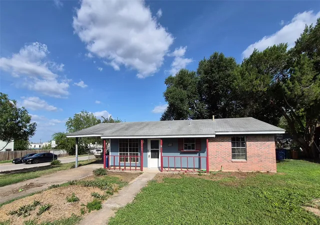Photo 3 of Single family home for sale at 5701 Glen Meadow Dr, Austin, TX 78745 | MLS# 1834357 | Listing updated on 2026-09-02