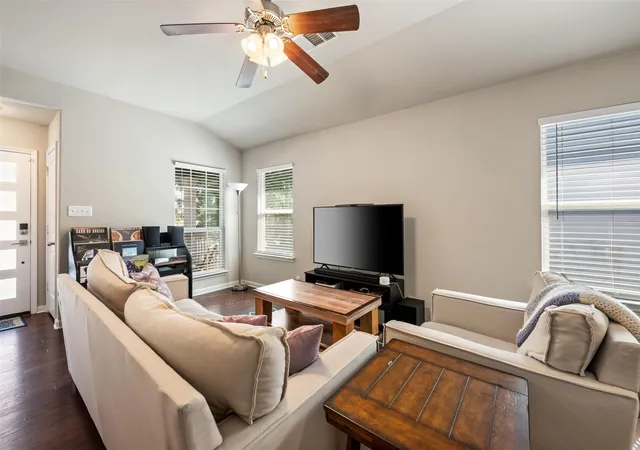Photo 3 of Sale Pending at 924 Lost Pines Ln, Cedar Park, TX 78613 | MLS# 9245609 | Listing updated on 2026-09-17