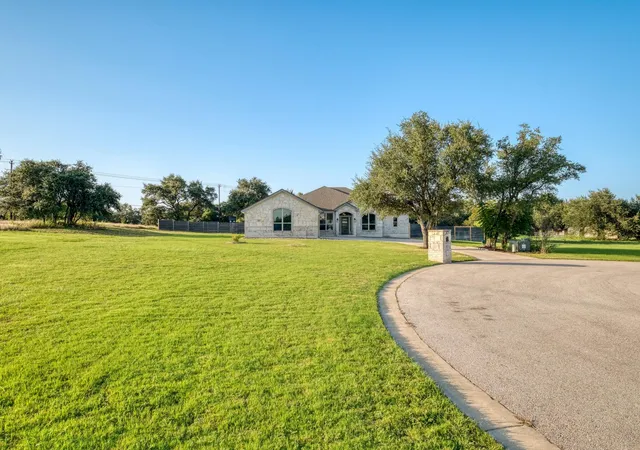 Photo 4 of Single family home for sale at 101 Enclave Park Cv, Georgetown, TX 78633 | MLS# 4315431 | Listing updated on 2026-08-02