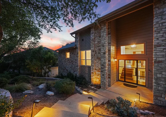 Photo 1 of Single family home for sale at 1528 Ben Crenshaw Wy, Austin, TX 78746 | MLS# 1293941 | Listing updated on 2026-09-06