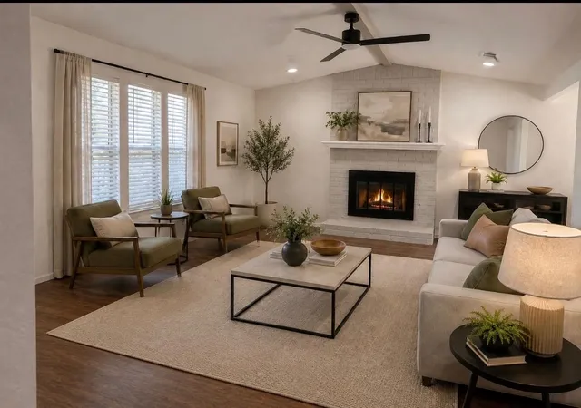 Photo 3 of Sale Pending at 8405 Fenton Dr, Austin, TX 78736 | MLS# 3485524 | Listing updated on 2026-09-04