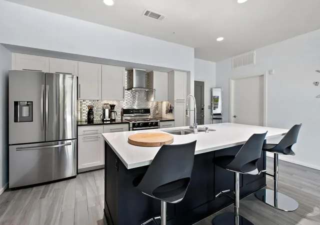 Photo 3 of Condo for sale at 1600 Barton Springs Rd #5110, Austin, TX 78704 | MLS# 8818084 | Listing updated on 2026-08-26