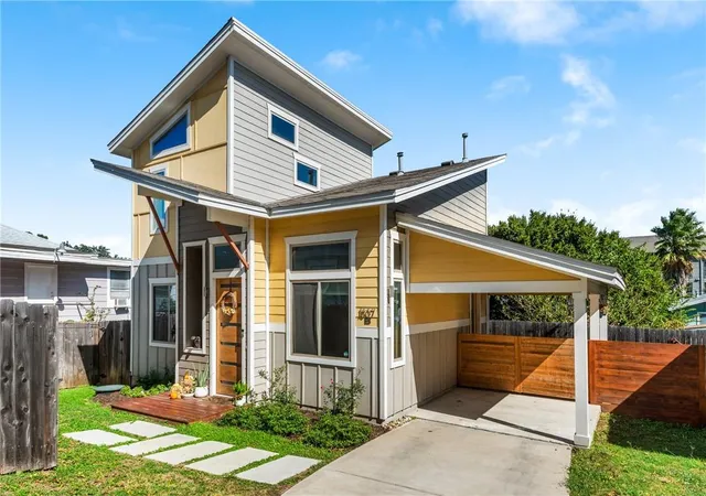 Photo 1 of Single family home for sale at 1807 Ulit Ave #B, Austin, TX 78702 | MLS# 3581718 | Listing updated on 2026-08-25