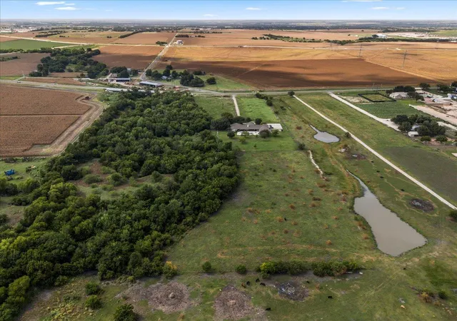 Photo 3 of House for sale at 5300 County Rd 100, Hutto, TX 78634 | MLS# 8367450 | Listing updated on 2026-09-02
