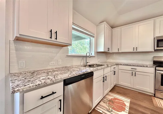 Photo 4 of Single family home for sale at 1357 Kneehigh Ln, Georgetown, TX 78633 | MLS# 1620474 | Listing updated on 2026-09-03