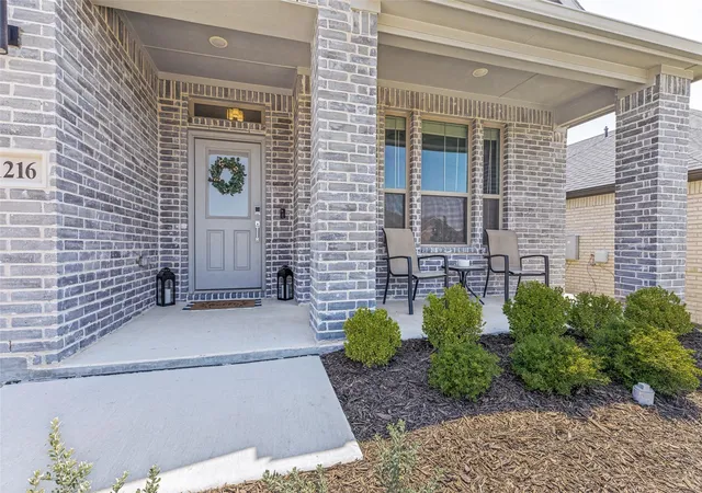 2nd image of 1216 Nuevo Rancho Ln, Haslet, TX 76052 | MLS# 8476899