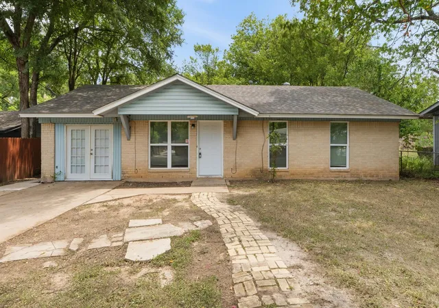 Photo 1 of Single family home for sale at 1107 Gardner Cv, Austin, TX 78721 | MLS# 9702608 | Listing updated on 2026-09-04