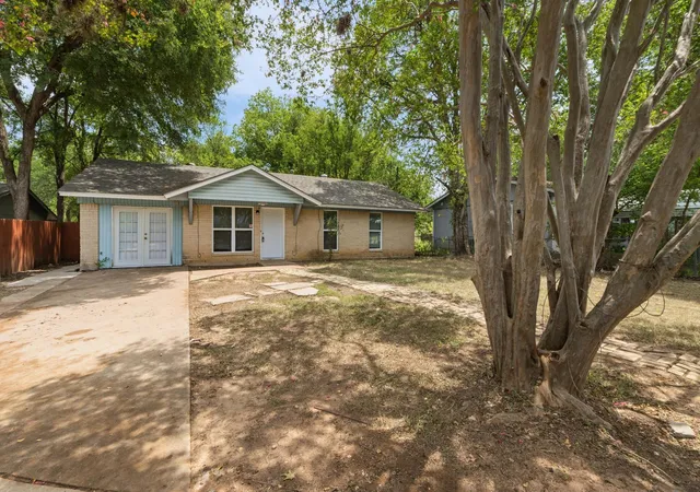 Photo 3 of Single family home for sale at 1107 Gardner Cv, Austin, TX 78721 | MLS# 9702608 | Listing updated on 2026-09-04