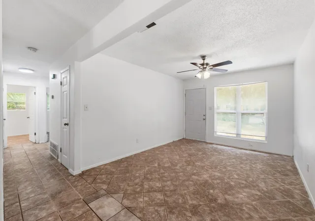 Photo 4 of Single family home for sale at 1107 Gardner Cv, Austin, TX 78721 | MLS# 9702608 | Listing updated on 2026-09-04