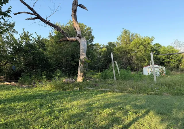 3rd image of 602 Burkett St, Taylor, TX 76574 | MLS# 8661483