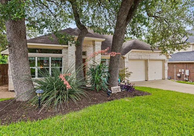 Photo 1 of Single family home for sale at 1909 Holly Hl Dr, Leander, TX 78641 | MLS# 7997936 | Listing updated on 2026-09-24