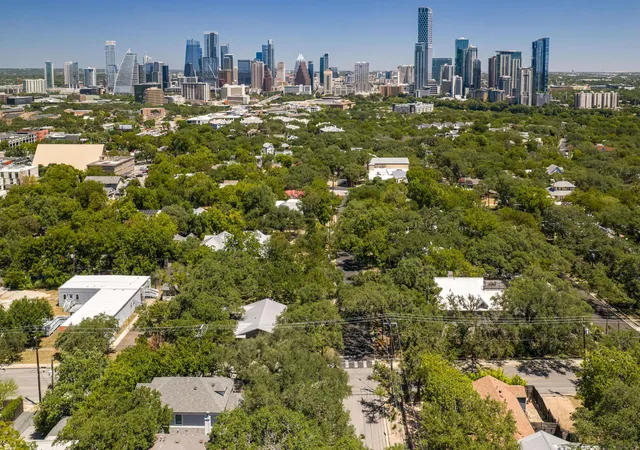 Photo 3 of Single family home for sale at 1800 Brackenridge St, Austin, TX 78704 | MLS# 7014093 | Listing updated on 2026-10-08