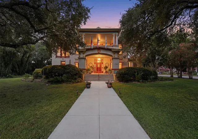 5th image of 723 Saint James St, Gonzales, TX 78629 | MLS# 1235301