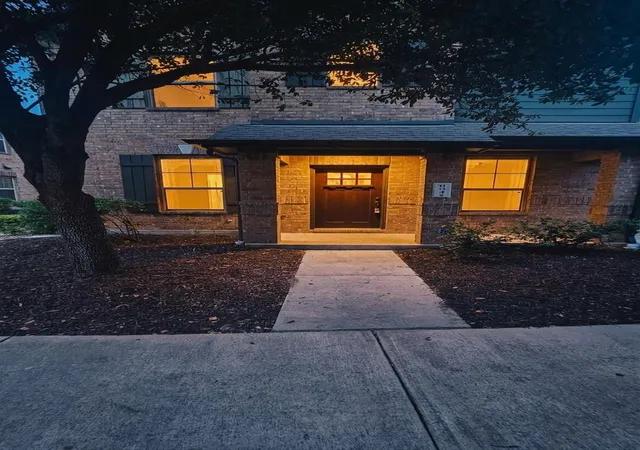 Photo 3 of Townhouse for sale at 7220 Wyoming Springs Dr #604, Round Rock, TX 78681 | MLS# 2020788 | Listing updated on 2026-08-27