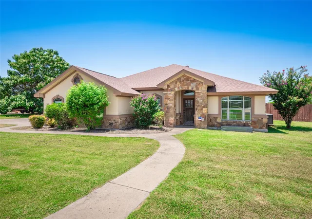 Photo 2 of Single family home for sale at 213 Sarahs Ln, Liberty Hill, TX 78642 | MLS# 7059556 | Listing updated on 2026-08-26