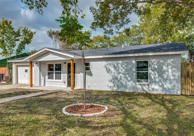 Photo 1 of Single family home for sale at 500 Lockwood St, San Marcos, TX 78666 | MLS# 1156355 | Listing updated on 2026-07-29