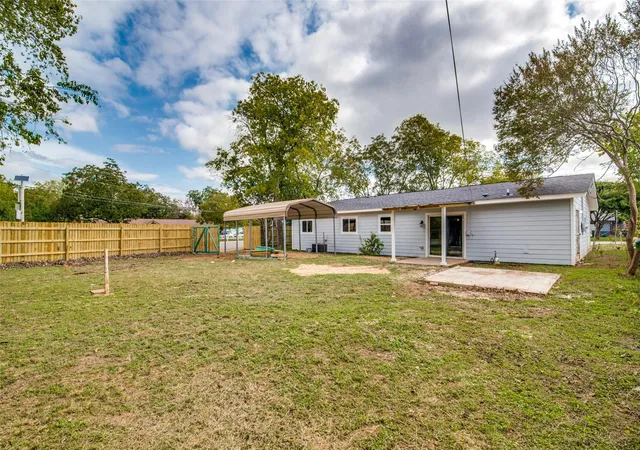 Photo 2 of Single family home for sale at 500 Lockwood St, San Marcos, TX 78666 | MLS# 1156355 | Listing updated on 2026-07-29