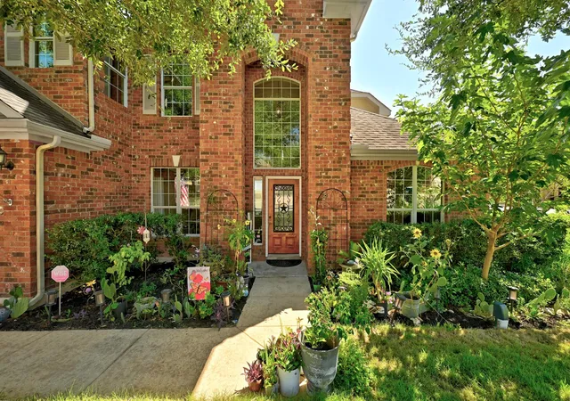 Photo 3 of Single family home for sale at 418 S Lynnwood Trl, Cedar Park, TX 78613 | MLS# 5240389 | Listing updated on 2026-09-16