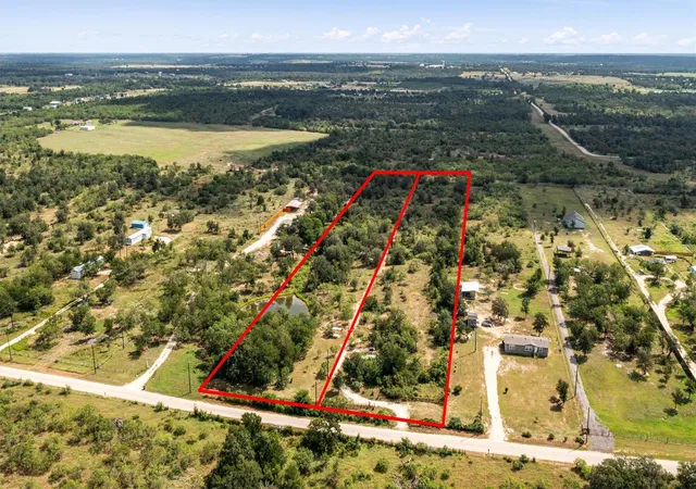Photo 1 of Land for sale at 1411 Bugtussle Ln, Luling, TX 78648 | MLS# 5082491 | Listing updated on 2026-09-21
