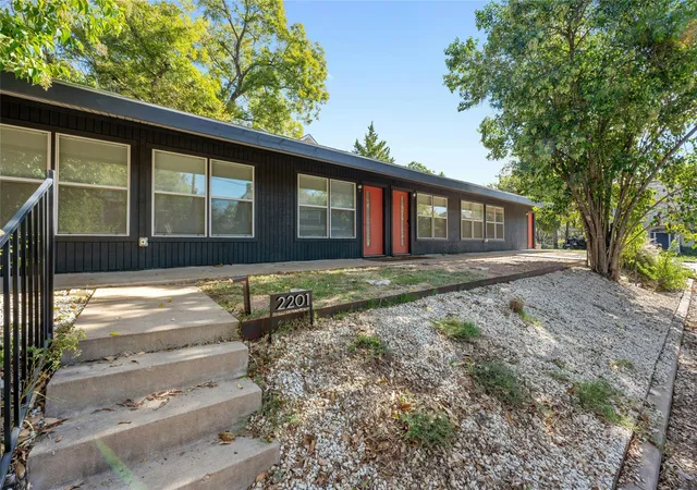 2nd image of 2201 Leon St, Austin, TX 78705 | MLS# 6989655