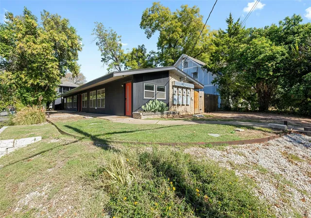 30th image of 2201 Leon St, Austin, TX 78705 | MLS# 6989655