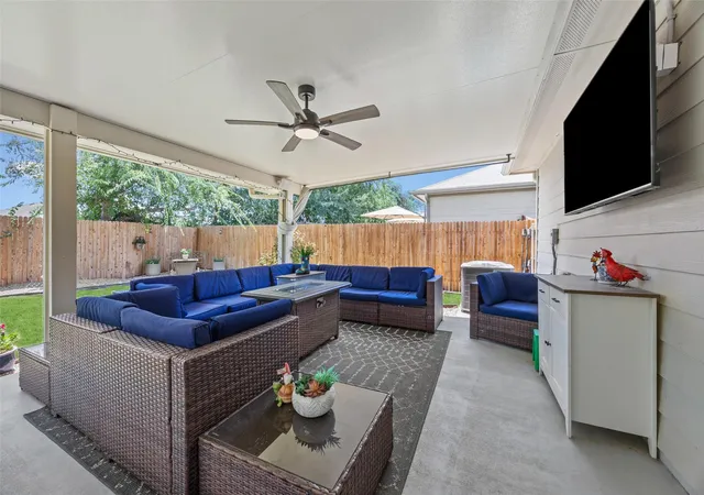Photo 2 of Sale Pending at 316 Cassandra Dr, Hutto, TX 78634 | MLS# 7243591 | Listing updated on 2026-10-22