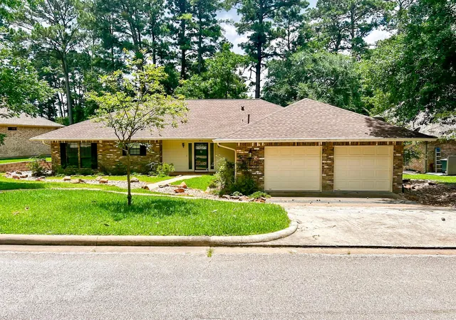 1st image of 813 River Oaks Dr, Huntsville, TX 77340 | MLS# 1127261