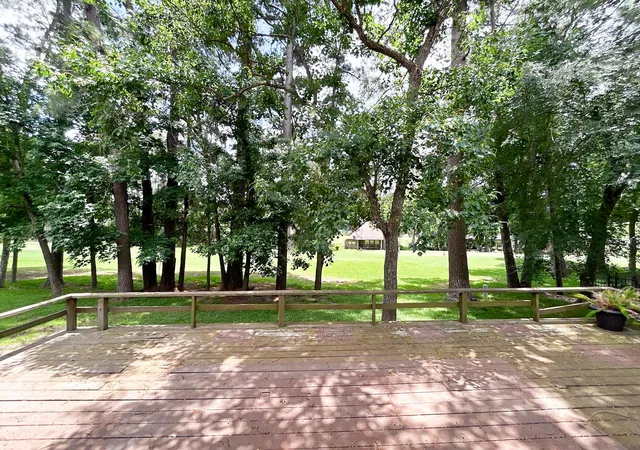 17th image of 813 River Oaks Dr, Huntsville, TX 77340 | MLS# 1127261
