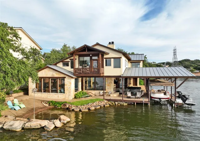 1st image of 102 Bunny Run, Horseshoe Bay, TX 78657 | MLS# 2719371