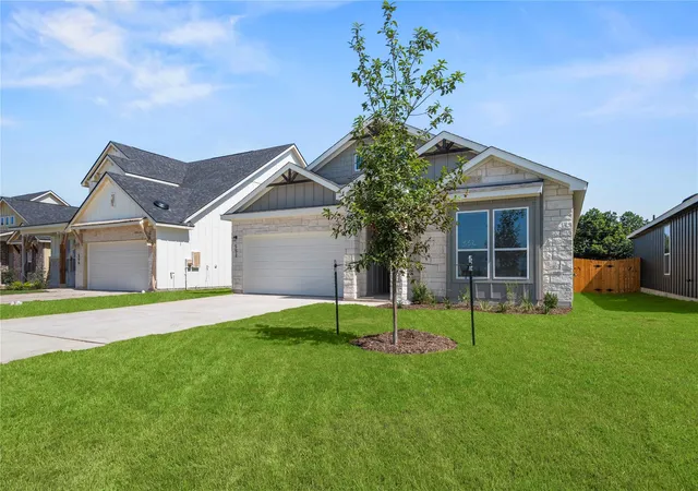 Photo 2 of Single family home for sale at 552 Gus Loop, Georgetown, TX 78627 | MLS# 3083245 | Listing updated on 2026-10-09