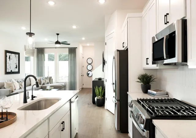 5th image of 8100 Bird Song Cir, Austin, TX 78745 | MLS# 7833713