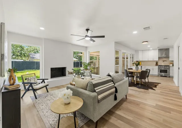 Photo 4 of Sale Pending at 10411 Button Quail Dr, Austin, TX 78758 | MLS# 6146643 | Listing updated on 2026-09-29