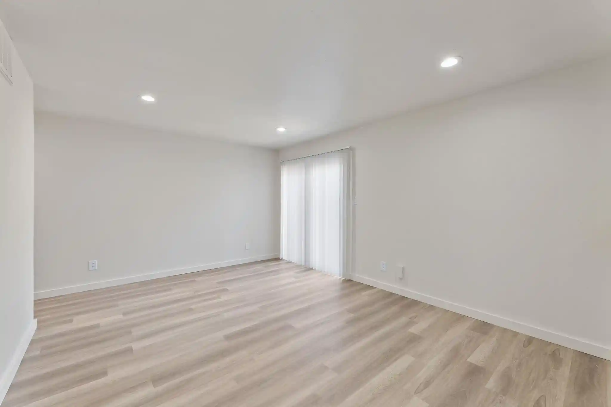 Listing Photo 2 - Condo for sale in 3819 Southway Dr located at 3819 Southway Dr, Austin, TX 78704 - Unit #219