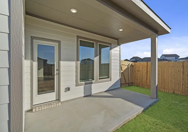 Photo 31 of Sale Pending at 113 Hatari Trl, Jarrell, TX 76537 | MLS# 6926309 | Listing updated on 2026-09-01