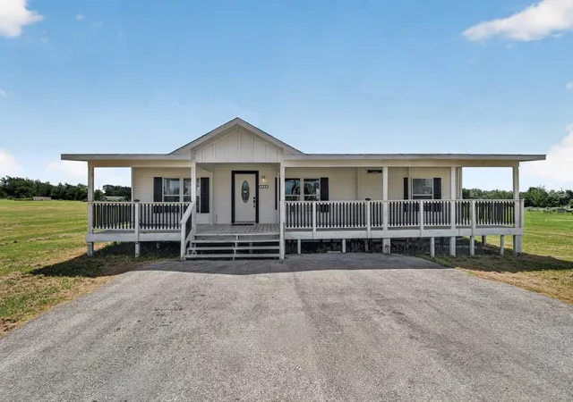1st image of 548 Casen St, Dale, TX 78616 | MLS# 8612889