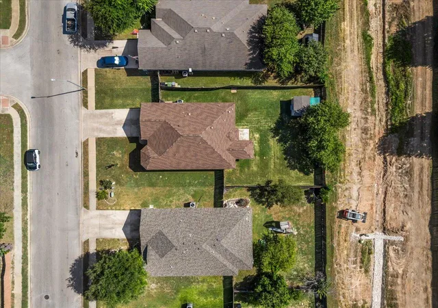 Photo 14 of Single family home for sale at 306 Creston St, Hutto, TX 78634 | MLS# 8229447 | Listing updated on 2026-09-05