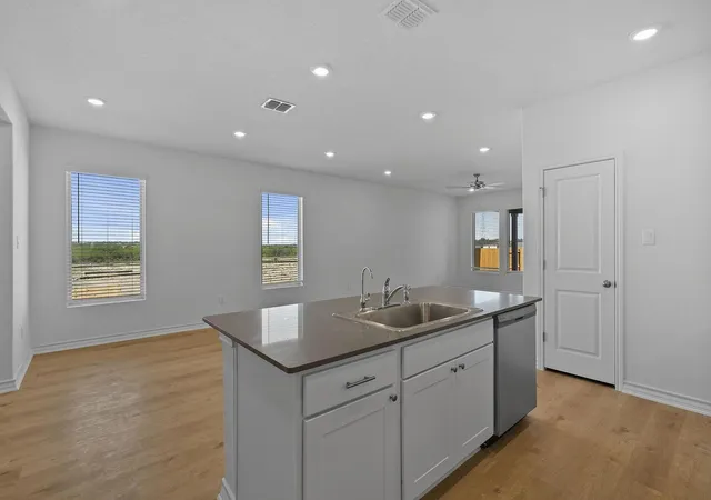 Photo 4 of Single family home for sale at 109 Hatari Trl, Jarrell, TX 76537 | MLS# 3388800 | Listing updated on 2026-07-24