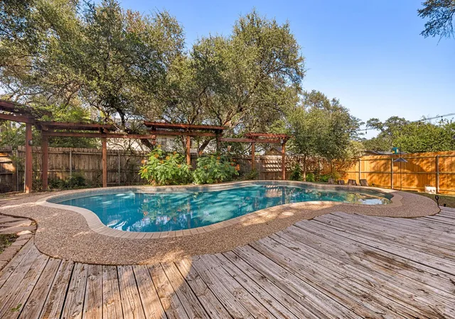Photo 1 of Single family home for sale at 1516 Garnaas Dr, Austin, TX 78758 | MLS# 3668302 | Listing updated on 2026-10-18