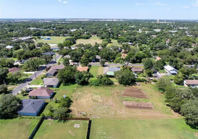 2nd image of 761 Mitchell Ave, Seguin, TX 78155 | MLS# 3625800