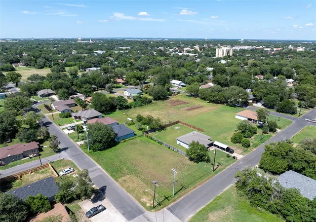 3rd image of 761 Mitchell Ave, Seguin, TX 78155 | MLS# 3625800