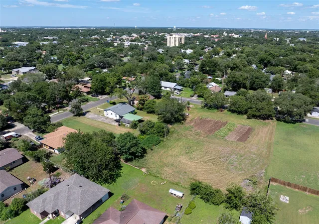 4th image of 761 Mitchell Ave, Seguin, TX 78155 | MLS# 3625800